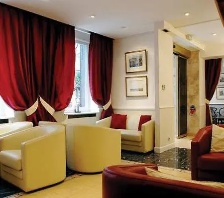 Blackston Opera Szálloda 4*